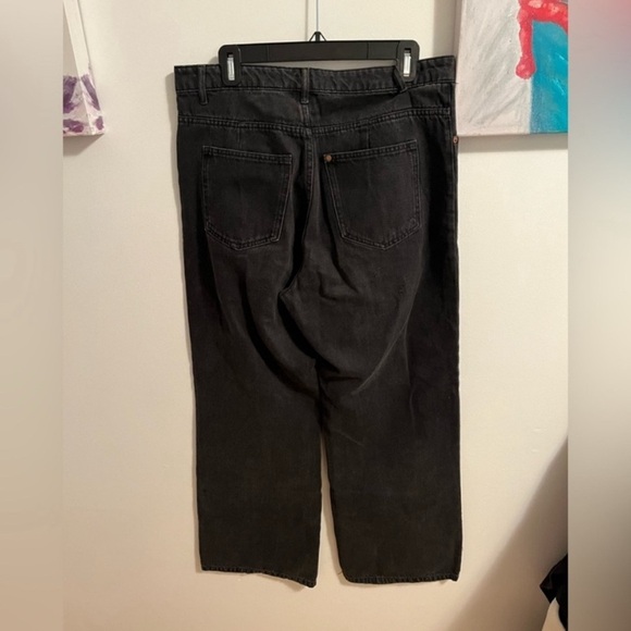 H&M Black Relaxed Fit Jeans with Straight Cut- Size 10 NWOT - Picture 3 of 9